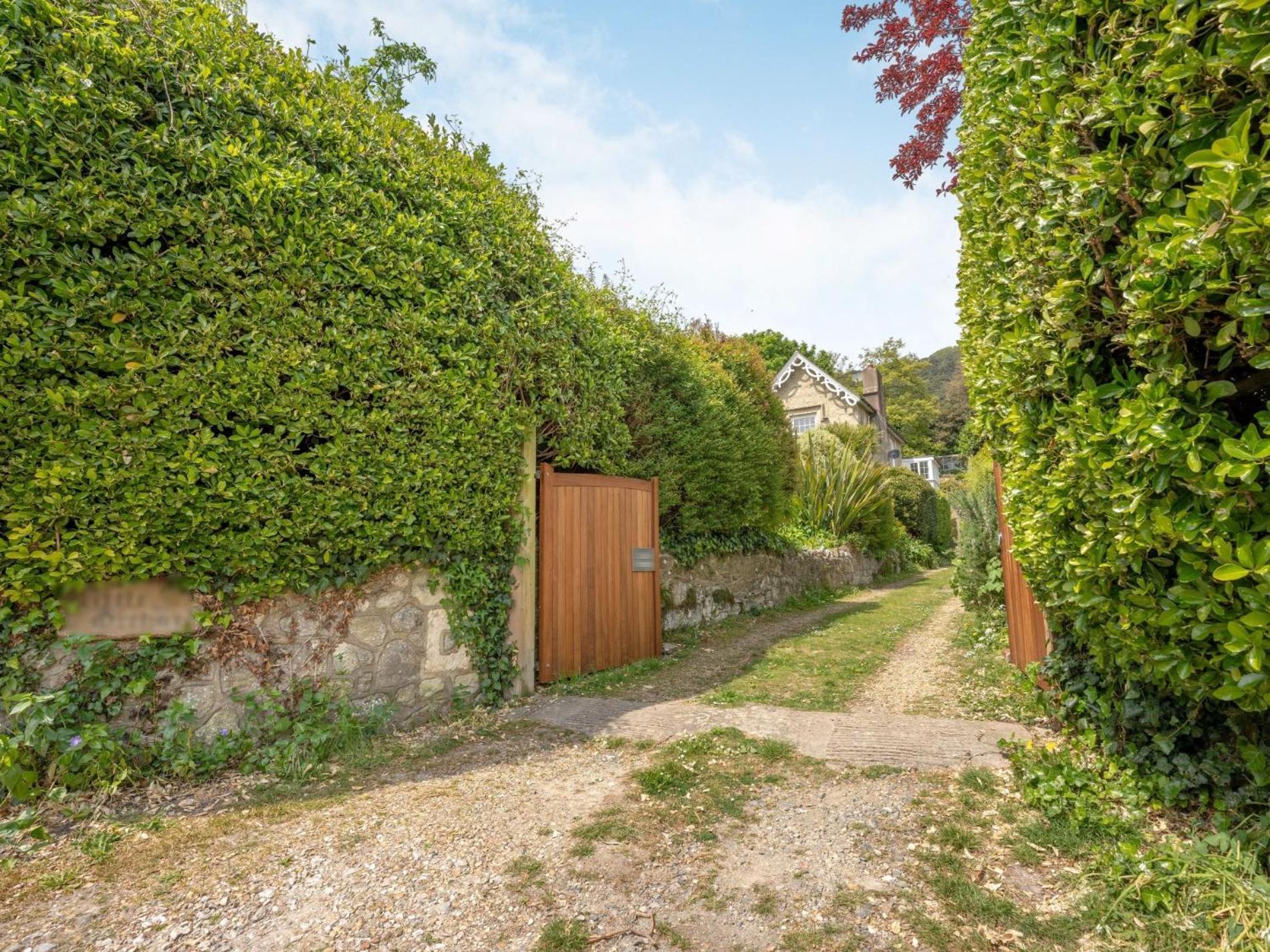 5 Bed In Bonchurch Ic076 Villa Ventnor Exterior photo